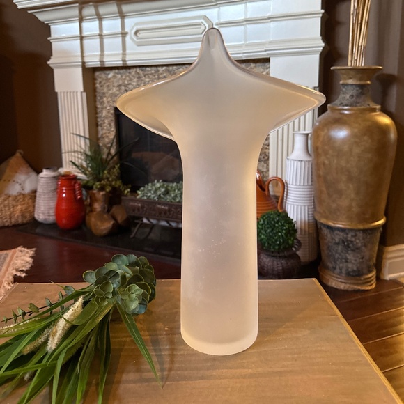 14.5 Inch Vintage Frosted Satin Glass Jack In The Pulpit Vase - Picture 3 of 7